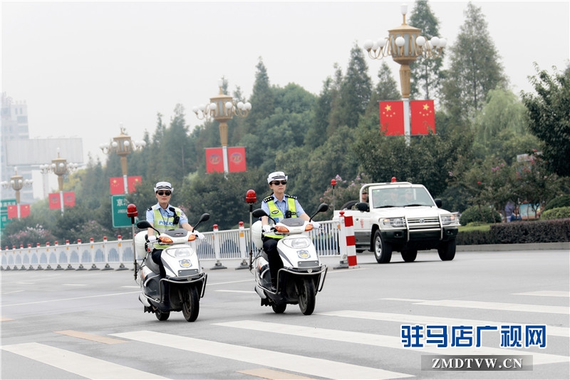 數(shù)千名民警為2016年中國農(nóng)產(chǎn)品加工業(yè)投資貿(mào)易洽談會(huì)勝利召開保駕護(hù)航