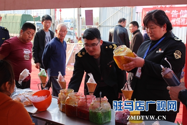 汝南縣古塔食藥所重拳整治美食節(jié)“美食”亂象 