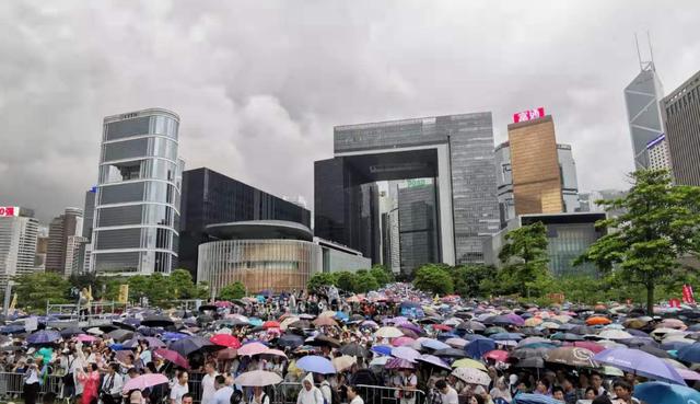 忍無可忍，終于出手了！這一次香港人不再沉默，這個決定非同尋常 