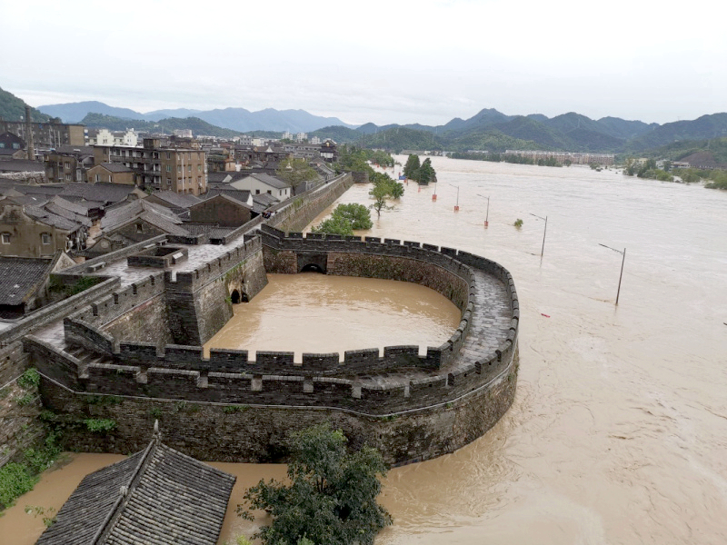 臺風侵襲臨海古城：當古建筑遭遇洪水猛獸，我們該如何應對？ 