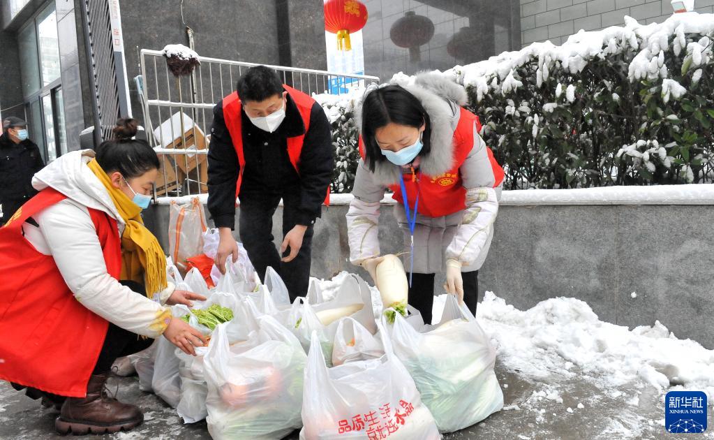 奮進(jìn)新征程 建功新時(shí)代｜“人民至上、生命至上”——抗擊世紀(jì)疫情彰顯“中國(guó)之治”優(yōu)勢(shì)