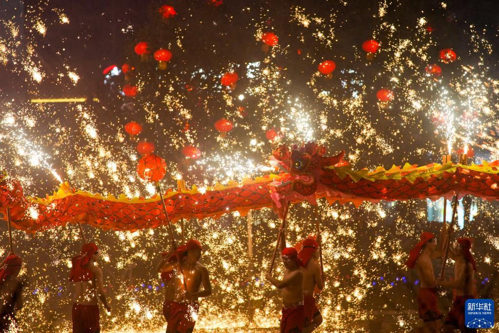 歡慶中國(guó)年 喜迎“開門紅”——2023年春節(jié)文化市場(chǎng)盤點(diǎn)