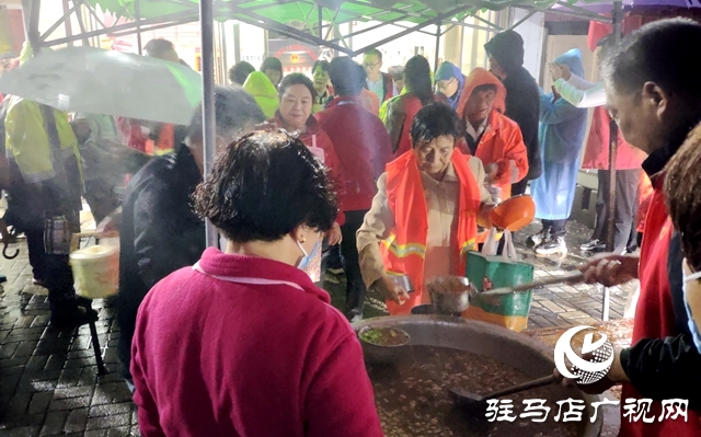 西平縣：一場秋雨一場寒 工會(huì)溫暖守身邊