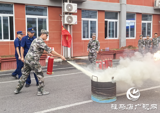 駐馬店：開(kāi)展消防知識(shí)實(shí)操演練 筑牢校園安全防線