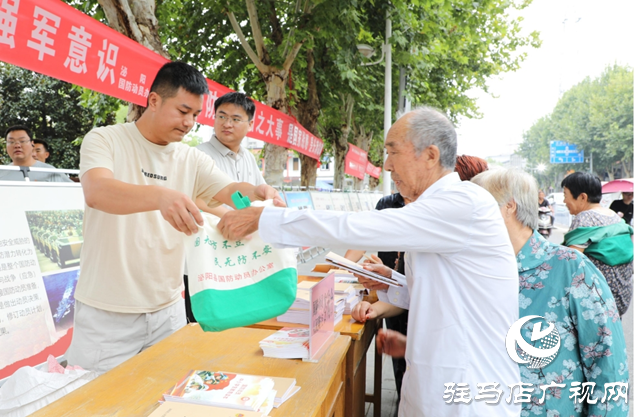 泌陽(yáng)縣舉行“九一八”防空警報(bào)試?guó)Q暨人民防空宣傳活動(dòng)