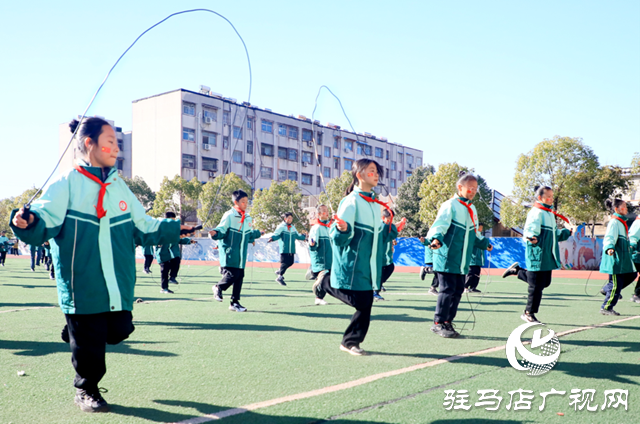 駐馬店市第二小學(xué)舉行冬季趣味運(yùn)動會