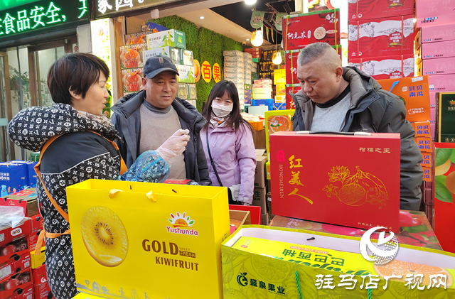 駐馬店：年味兒漸濃 禮盒類商品熱銷