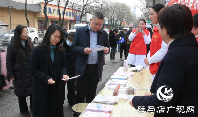 正陽縣婦聯(lián)開展慶?！叭恕眿D女節(jié)維權(quán)宣傳活動